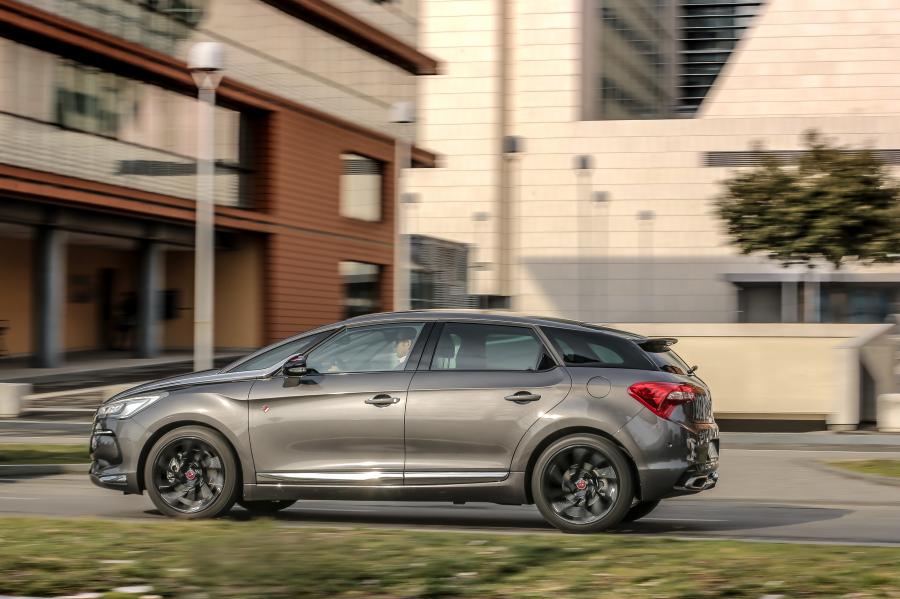  DS 5 Performance Line 2016 года  (фото 5 из 24)